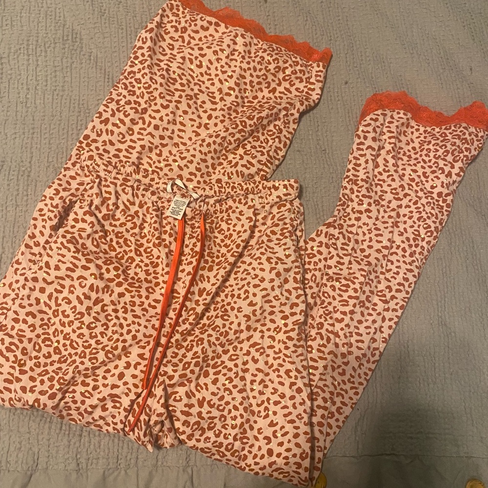 Victoria’s Secret Leopard print Pajama pant-XS